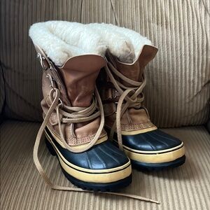 Sorel Brown and Black Winter Boots with Fur Lining